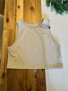 Onset Beige Crop Tank Top — Sleek Athletic Crop